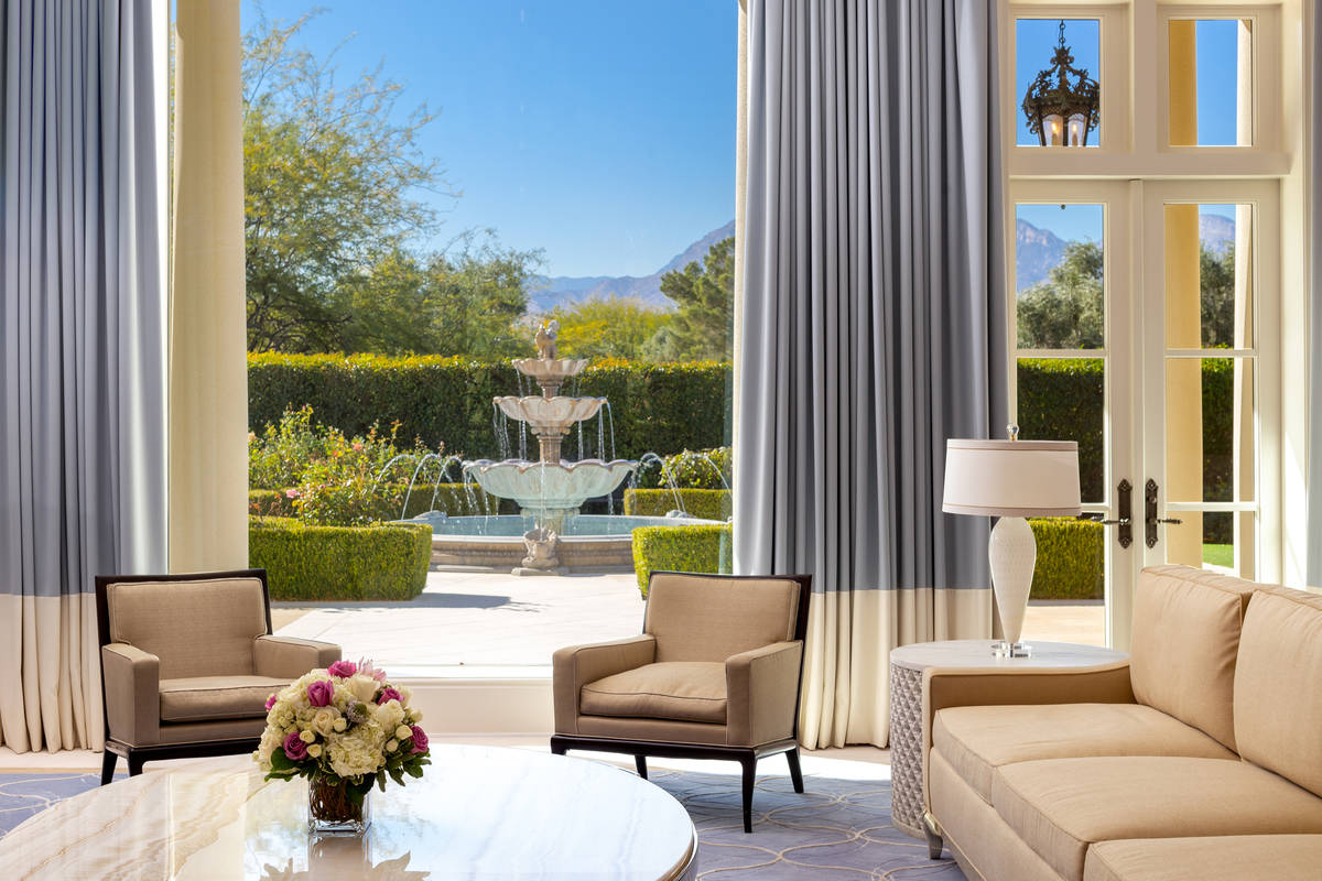 Steve Wynn's mansion at 1717 Enclave Court in Summerlin is listed for $25 million. (Ivan Sher G ...