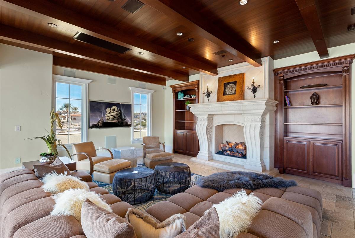 The family room. (Luxurious Real Estate)