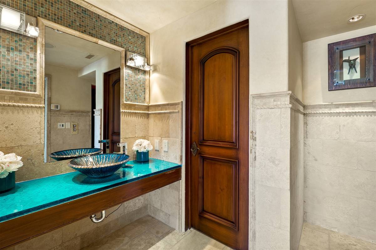 One of 11 baths. (Luxurious Real Estate)