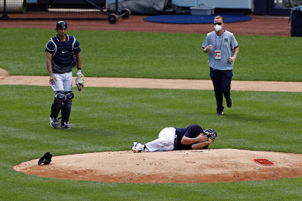 Yankees’ Masahiro Tanaka alert after being struck by line drive Las