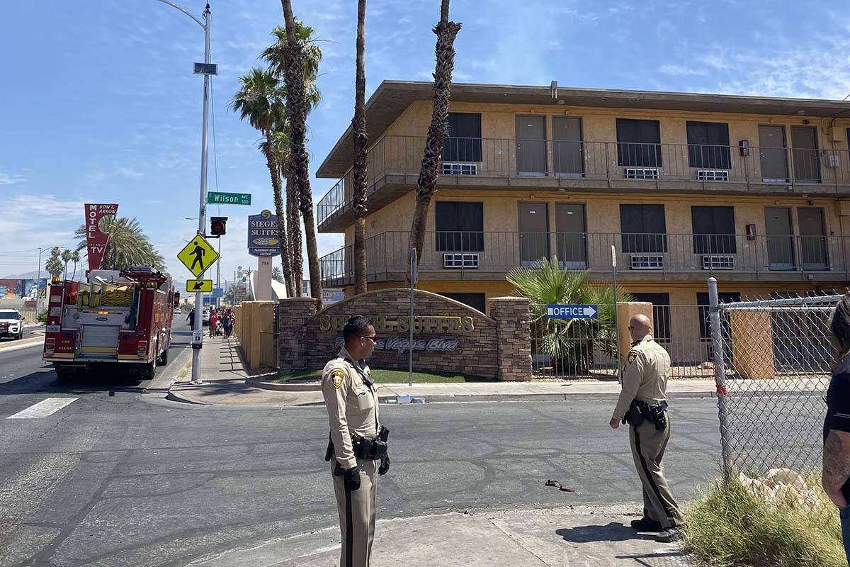 A fire at the Siegel Suites at 700 Las Vegas Blvd. North, near Bonanza Road forced the evacuati ...