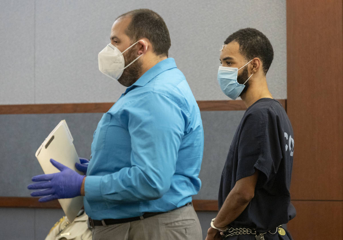 Attorney Damian Sheets, left, speaks for his client Cameron Hubbard-Jones in the courtroom of L ...