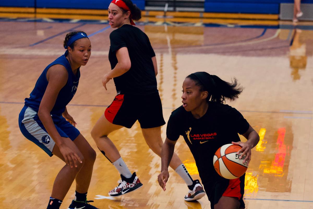 Aces guard Lindsay Allen drives in practice against the Minnesota Lynx at IMG Academy in Braden ...