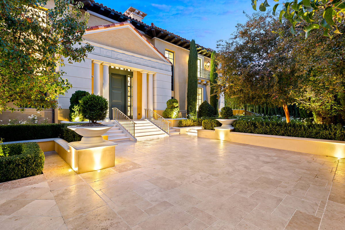 Steve Wynn’s home at 1717 Enclave Court underwent a $16 million remodel. (Ivan Sher Group)