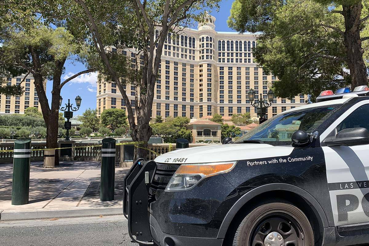 Las Vegas police investigate a drowning at the Bellagio fountains on the Strip on Friday, July ...