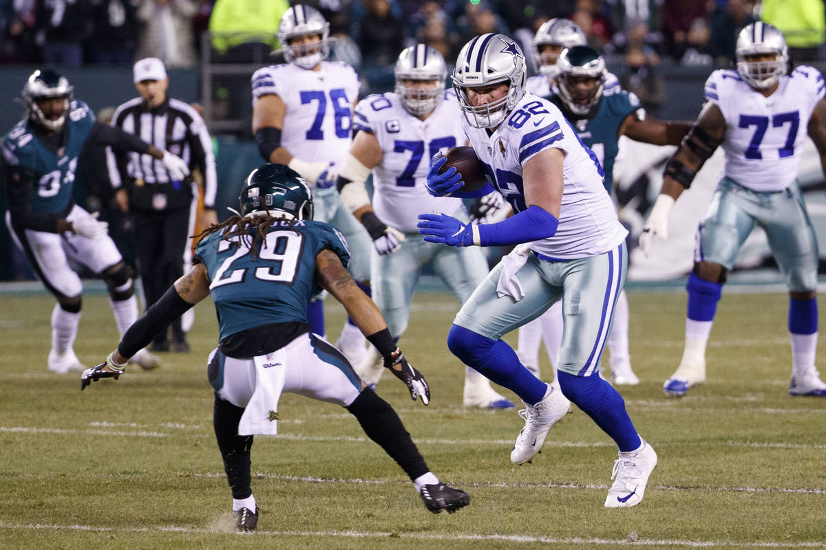 Dallas Cowboys tight end Jason Witten (82) in action against Philadelphia Eagles cornerback Avo ...