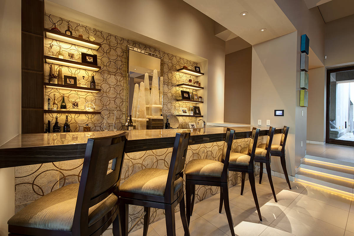A bar. (Synergy Sotheby’s International Realty)