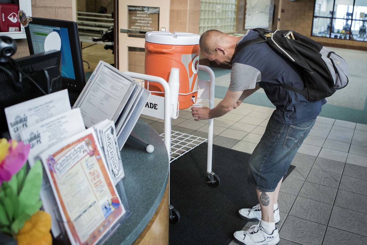 Las Vegas cooling stations, shelters available during excessive heat