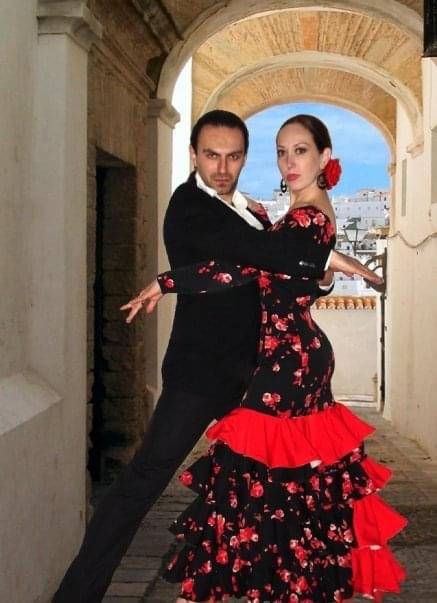 Artor Nazzari and his wife Carissa Hernandez had their own flamenco dance company in Las Vegas. ...