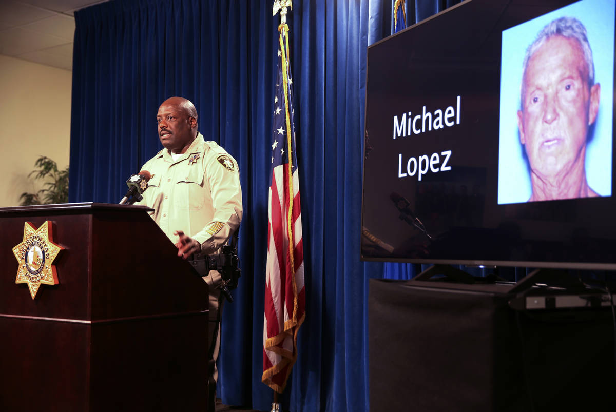 Las Vegas police Assistant Sheriff Tim Kelly briefs the news media at Metropolitan Police Depar ...
