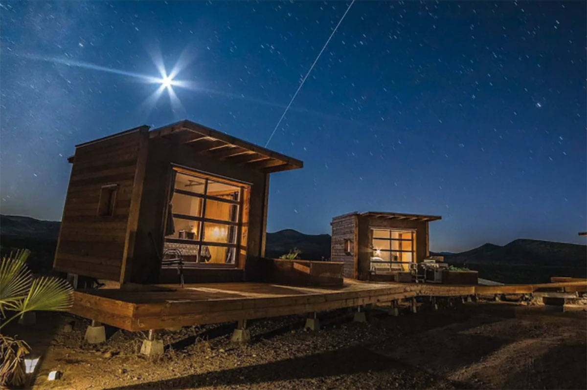 A secluded house in Ridgecrest, California. (Chet Steele/Airbnb)