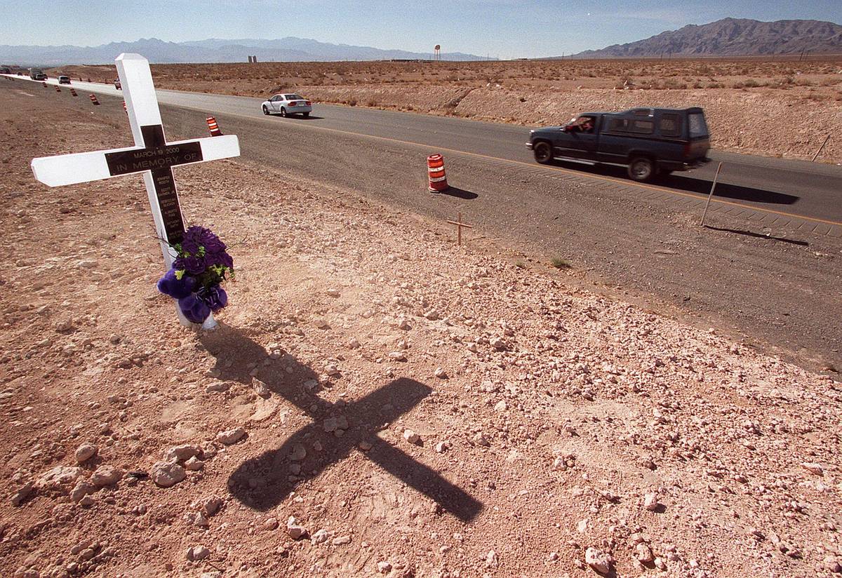 A memorial to Jessica Williams' victims on Interstate 15, March 19, 2002. (Las Vegas Review-Jou ...