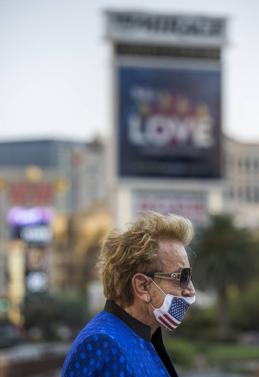 Siegfried Fischbacher along the Strip as the Mirage porte cochere is renamed Siegfried & Ro ...