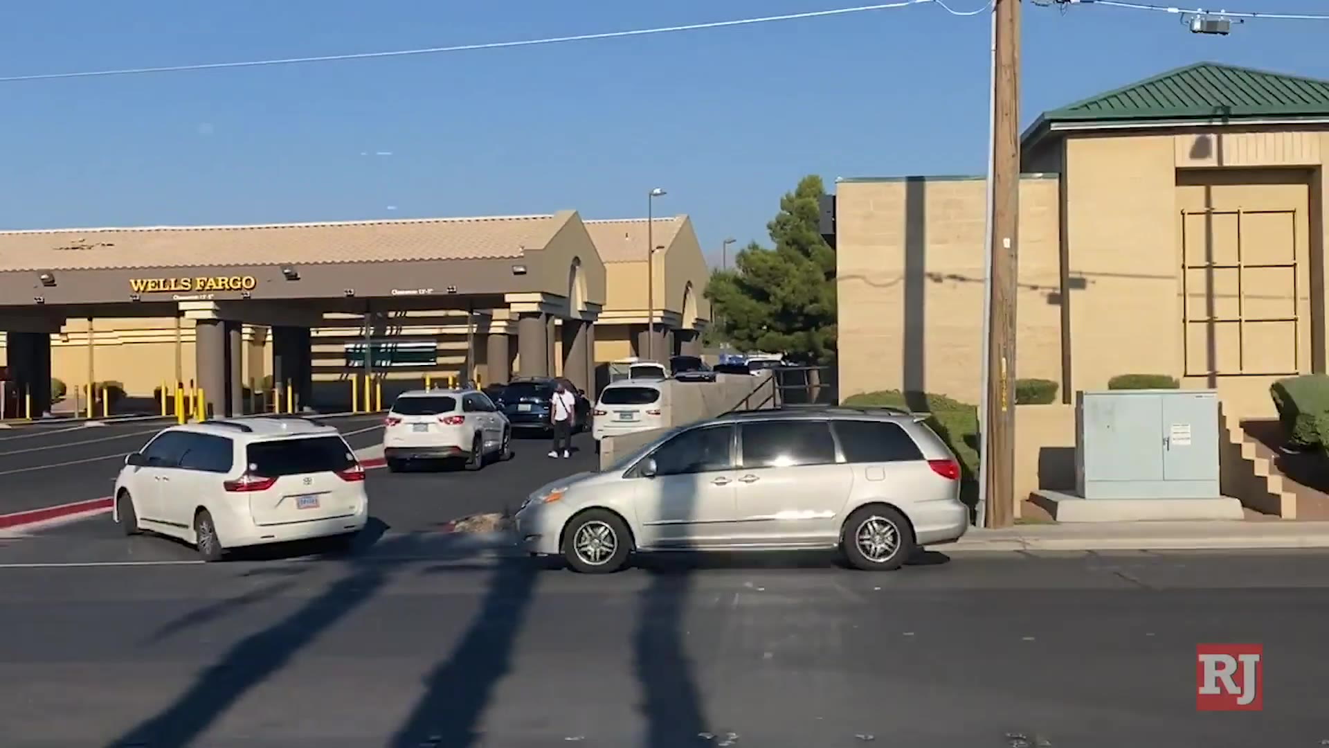 Free food distributed to hundreds at Las Vegas event Local Las Vegas