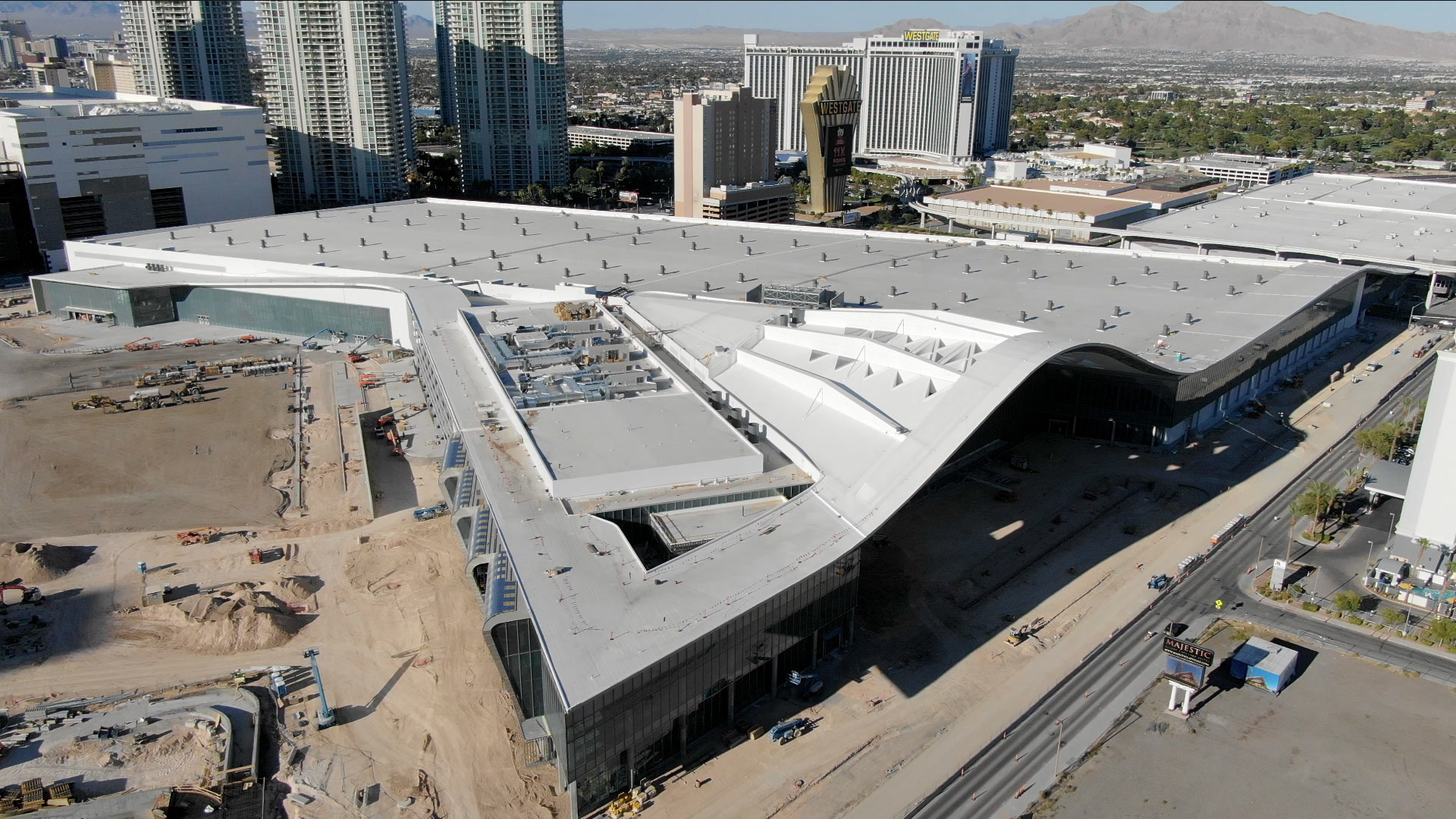 las-vegas-convention-center-to-be-done-in-december-despite-ces