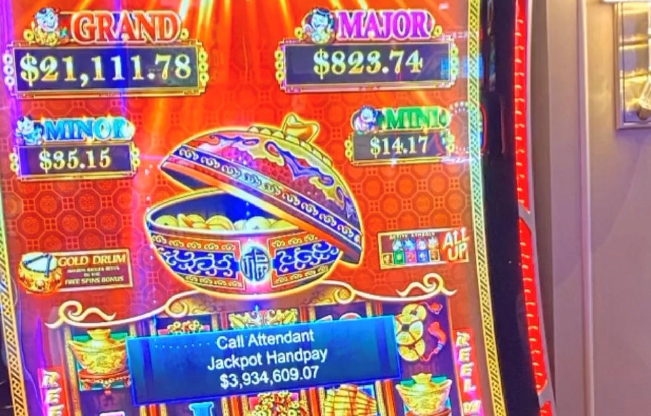 Man hits slot jackpot at Strip casino during son's bachelor party in Las  Vegas