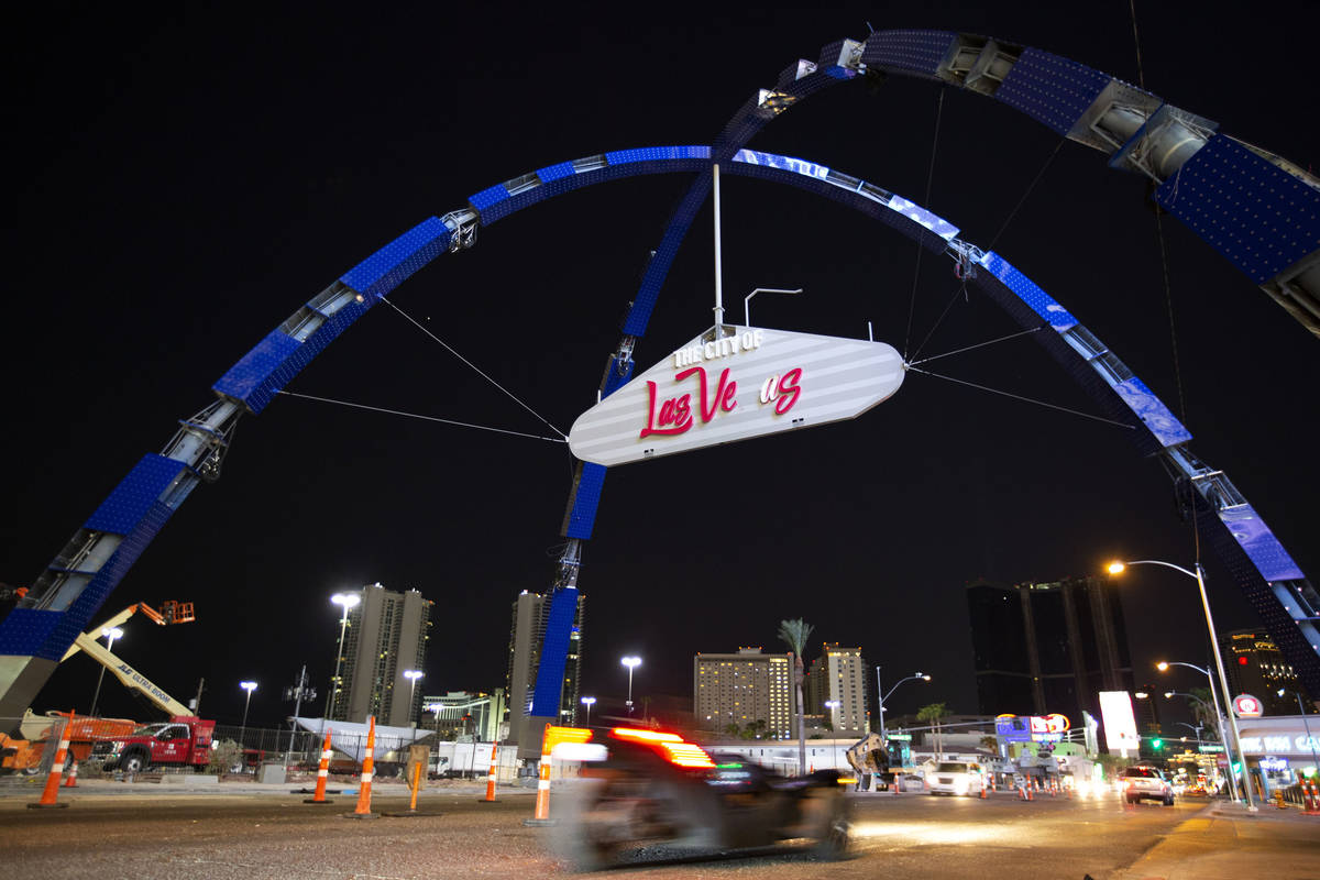 New arches set to go up on Las Vegas Boulevard