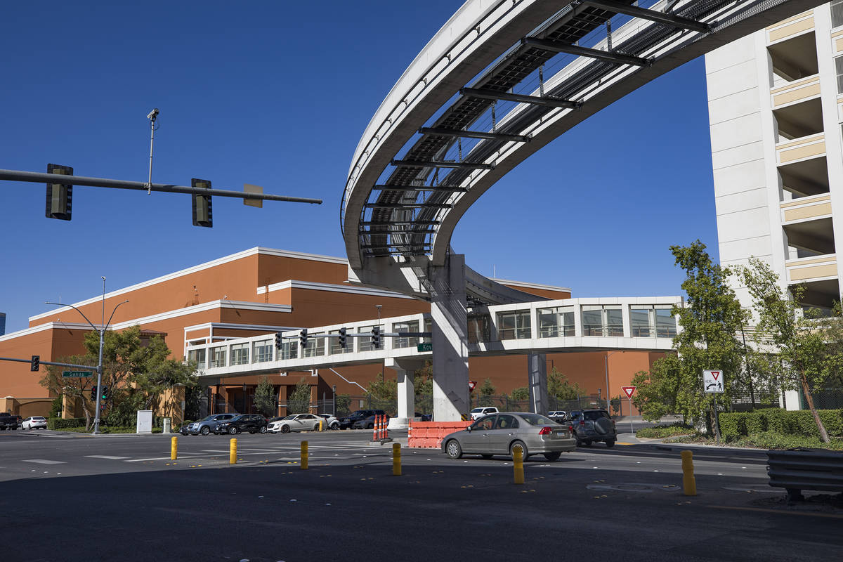 The Las Vegas Monorail track along Sands Avenue and Koval Lane in Las Vegas, Tuesday, Aug. 11, ...
