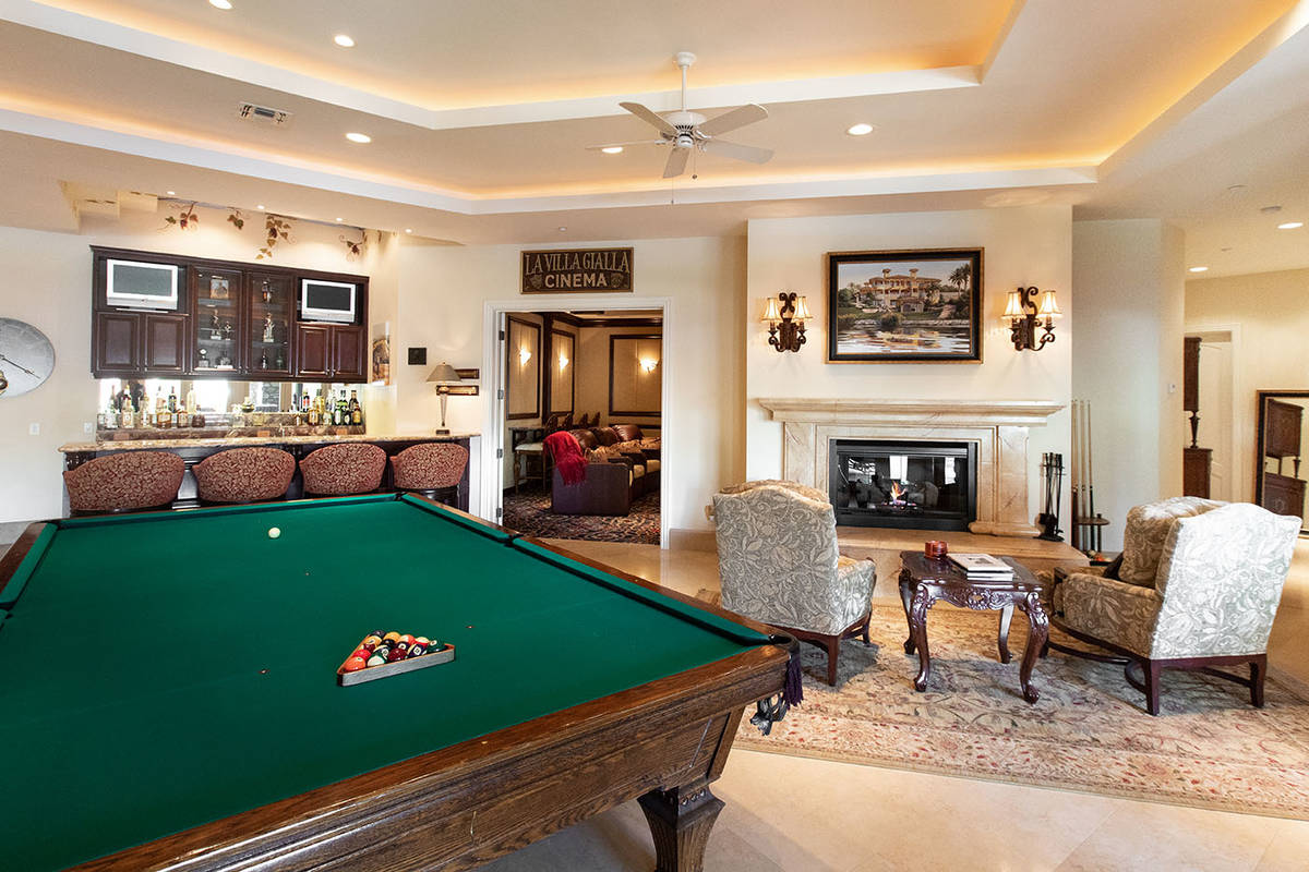 iLakei Las Vegas Mediterranean istylei mansion lists for 7 iLakei Las Vegas Mediterranean istylei mansion lists for 7