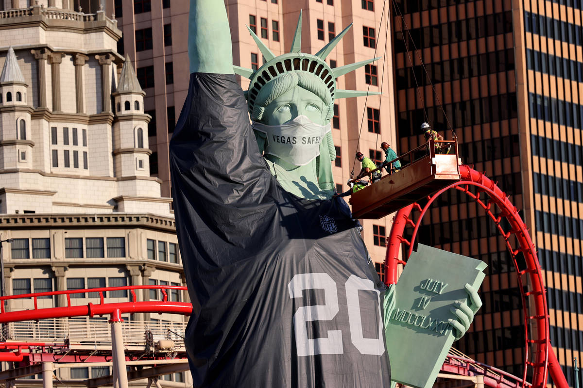 Statue of Liberty dons Raiders jersey on the Las Vegas Strip