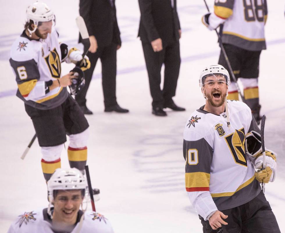 Golden Knights center Ryan Carpenter (40) celebrates after Las Vegas beat the Winnipeg Jets 2-1 ...