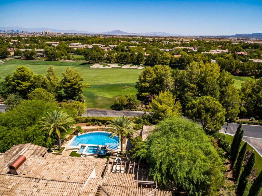 Views of the golf course. (The Crampton Team)