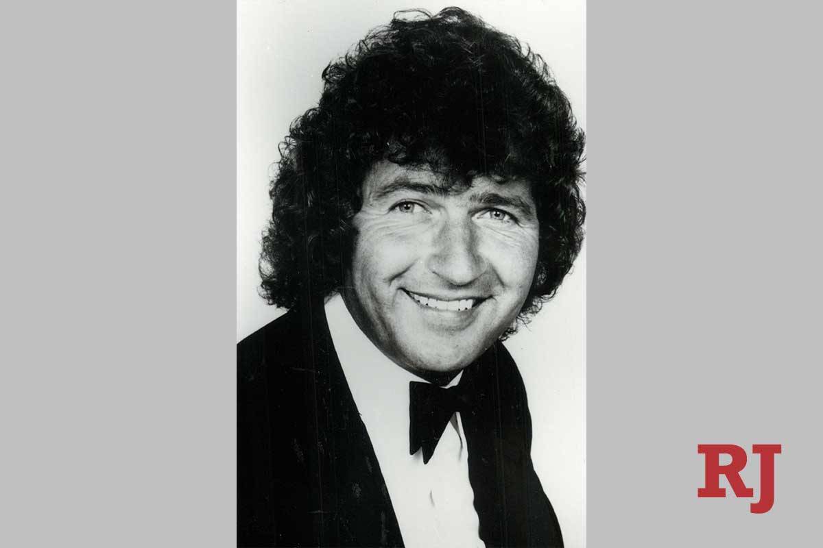 Country star and songwriter Mac Davis died Tuesday at age 78. (COLUMBIA RECORDS)