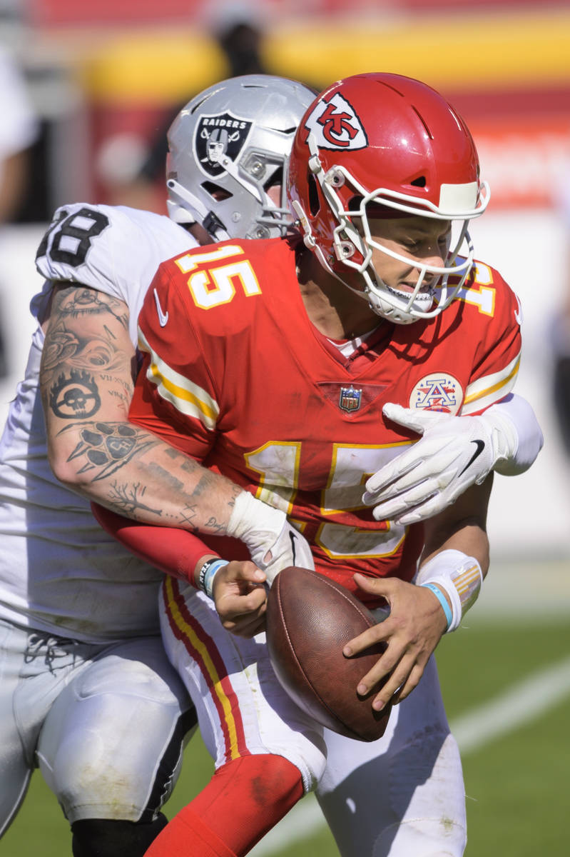 Raiders upset Chiefs to give Las Vegas sportsbooks their biggest win