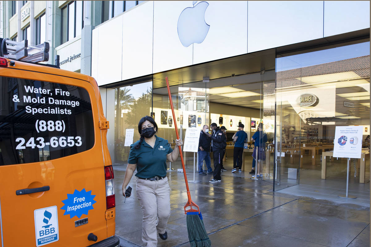 Electrical malfunction may have sparked fire in Apple store