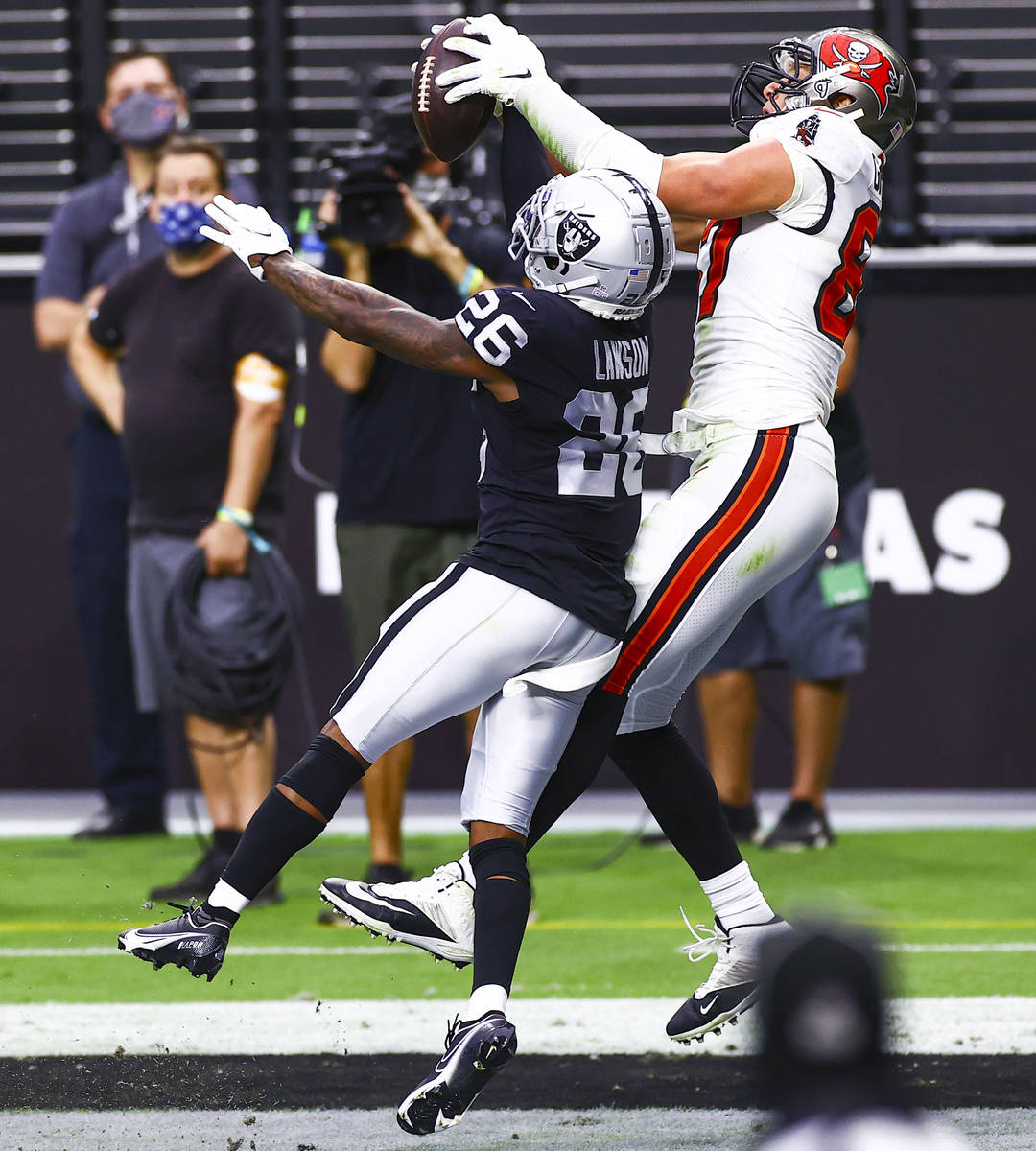 Tampa Bay Buccaneers tight end Rob Gronkowski (87) catches a pass to score a touchdown under pr ...