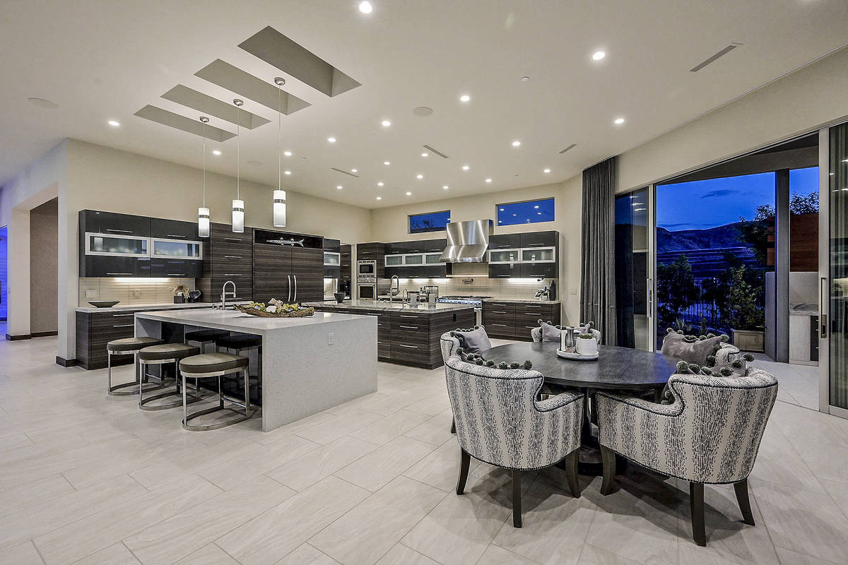 There is a breakfast nook off the kitchen. (Huntington and Ellis)