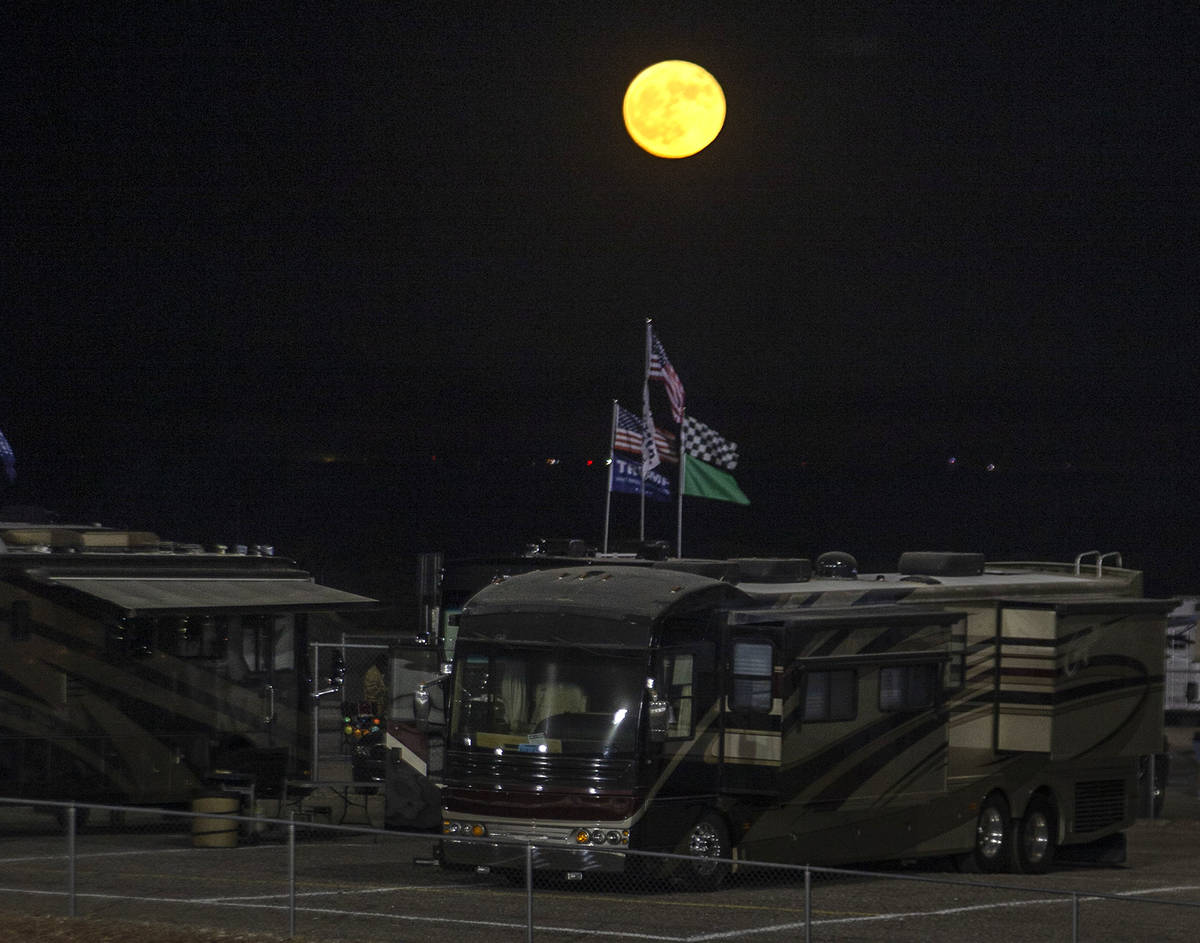 Blue moon shines over Las Vegas Valley on Halloween — PHOTOS Las