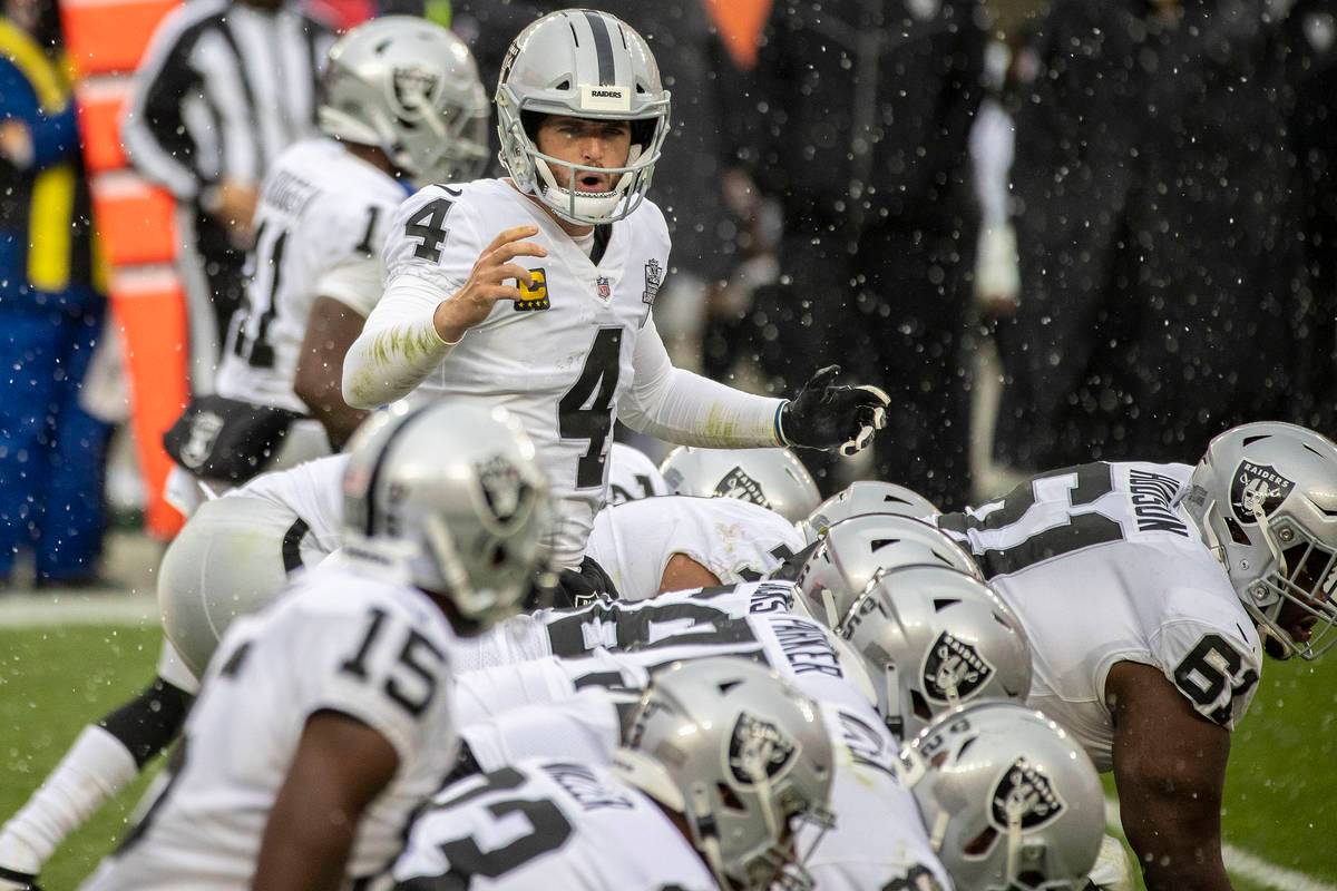 Raiders beat Browns in bad weather game., Ed Graney, Sports