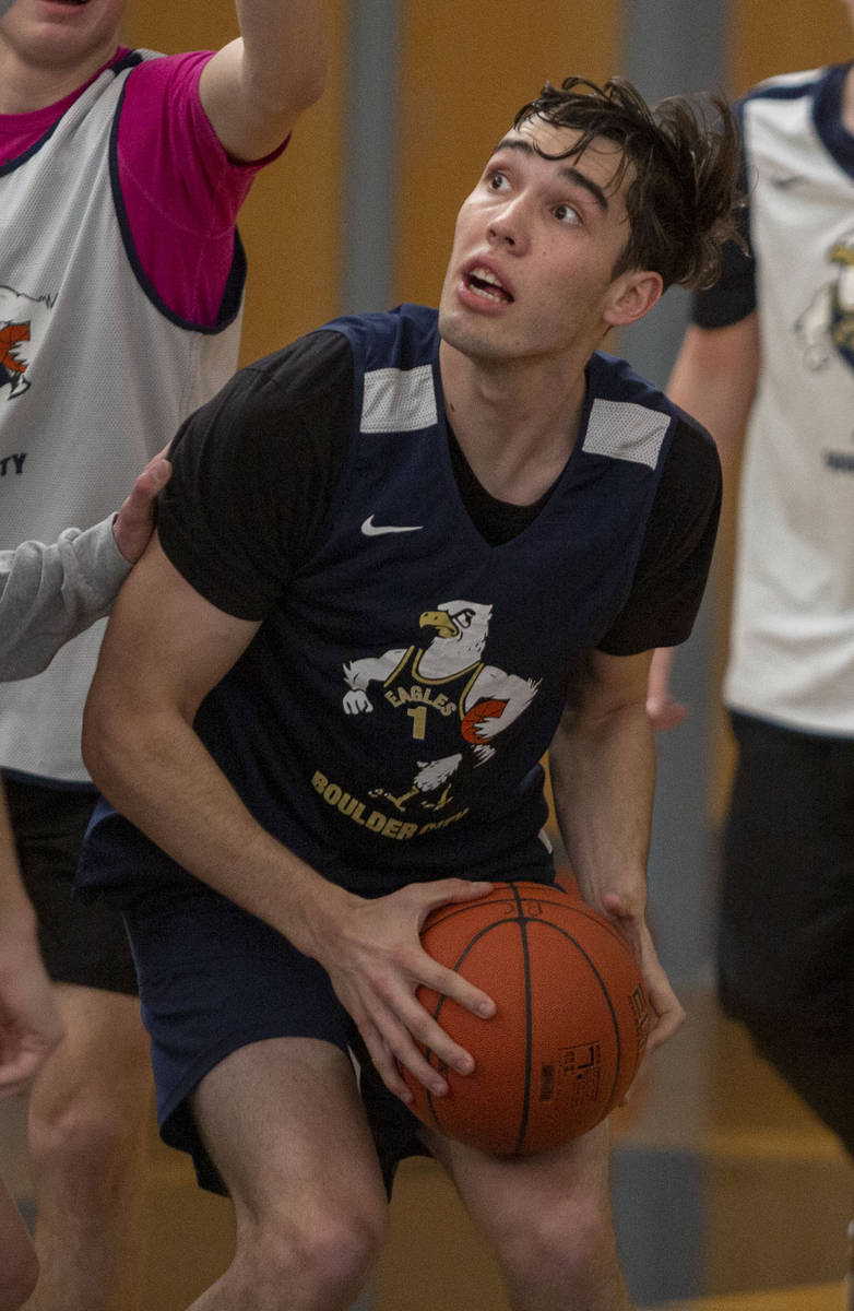 Junior Ethan Speaker (26) runs drills during practice at Boulder City High School on Wednesday, ...