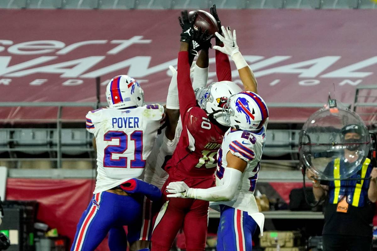Arizona Cardinals wide receiver DeAndre Hopkins (10) pulls in the game winning touchdown pass a ...