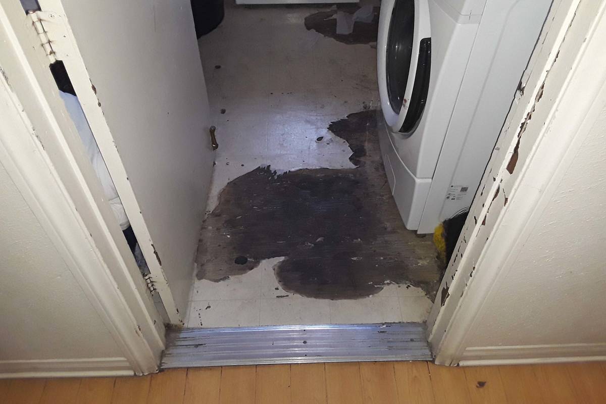 The facility's laundry room before renovation. (The Las Vegas Rescue Mission)