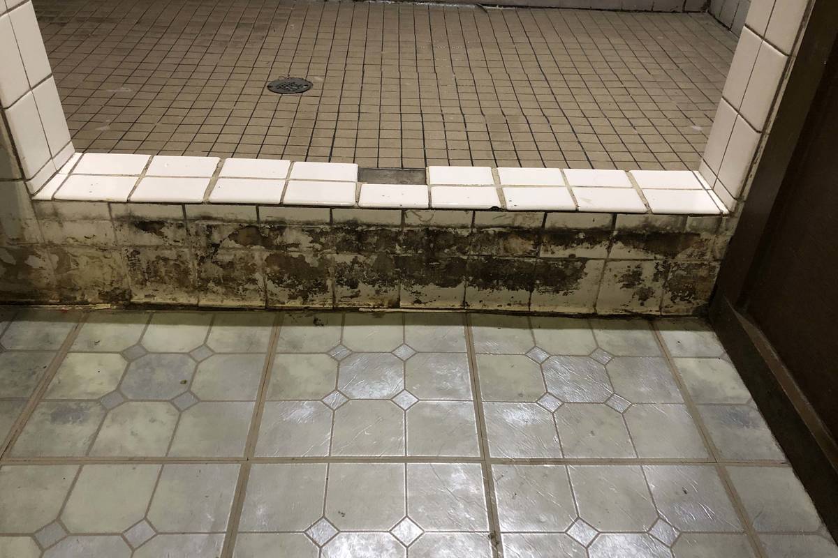 The facility's flooring before renovation. (The Las Vegas Rescue Mission)