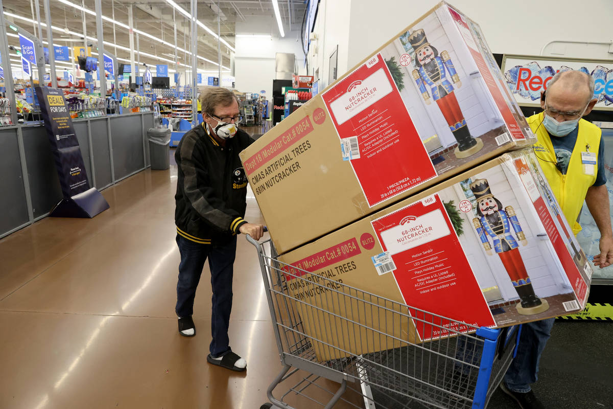 Black Friday shoppers brave cold in search of deals | Las Vegas Review-Journal