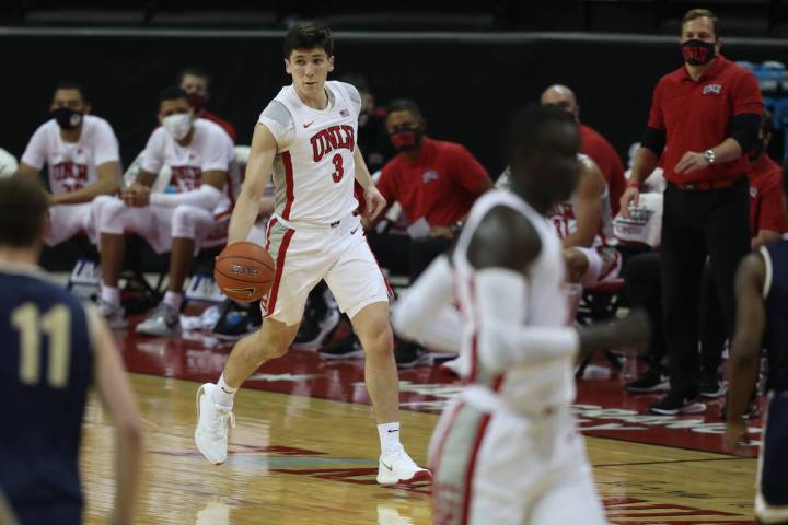 UNLV Rebels guard Caleb Grill (3) looks for a pass, playing against Montana State Bobcats durin ...
