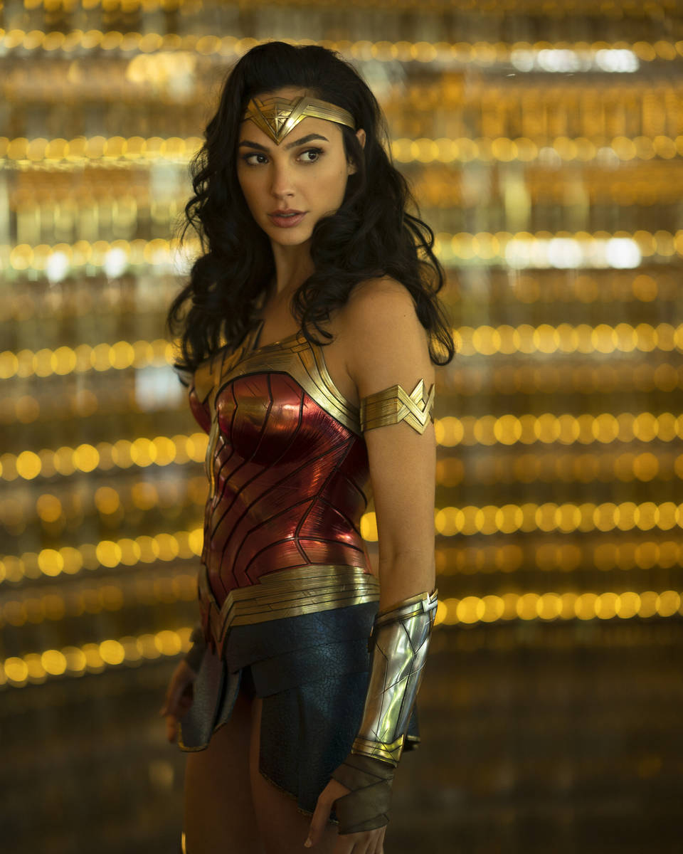 Gal Gadot as Wonder Woman  Wonder woman halloween costume, Wonder