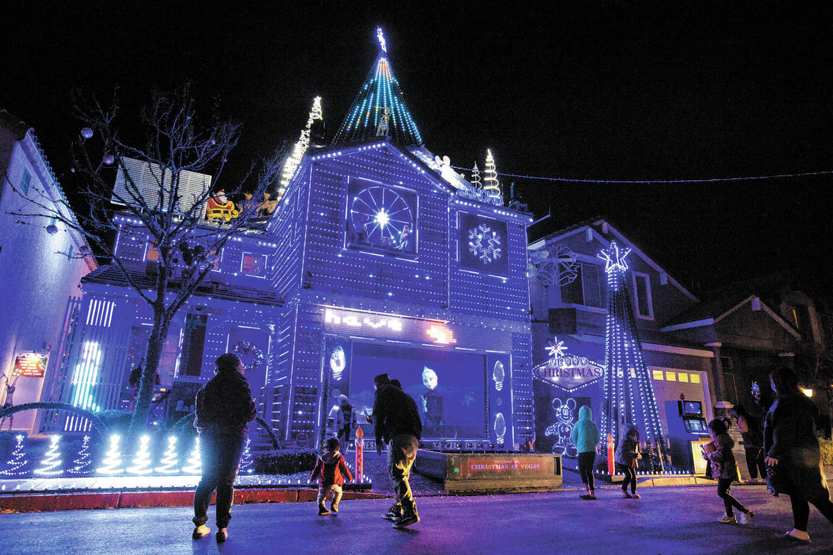 Christmas Light Fight 2022 Episode 2 Houses Great Christmas Light Fight' Gets A Touch Of 'Viva Las Vegas' | Las Vegas  Review-Journal