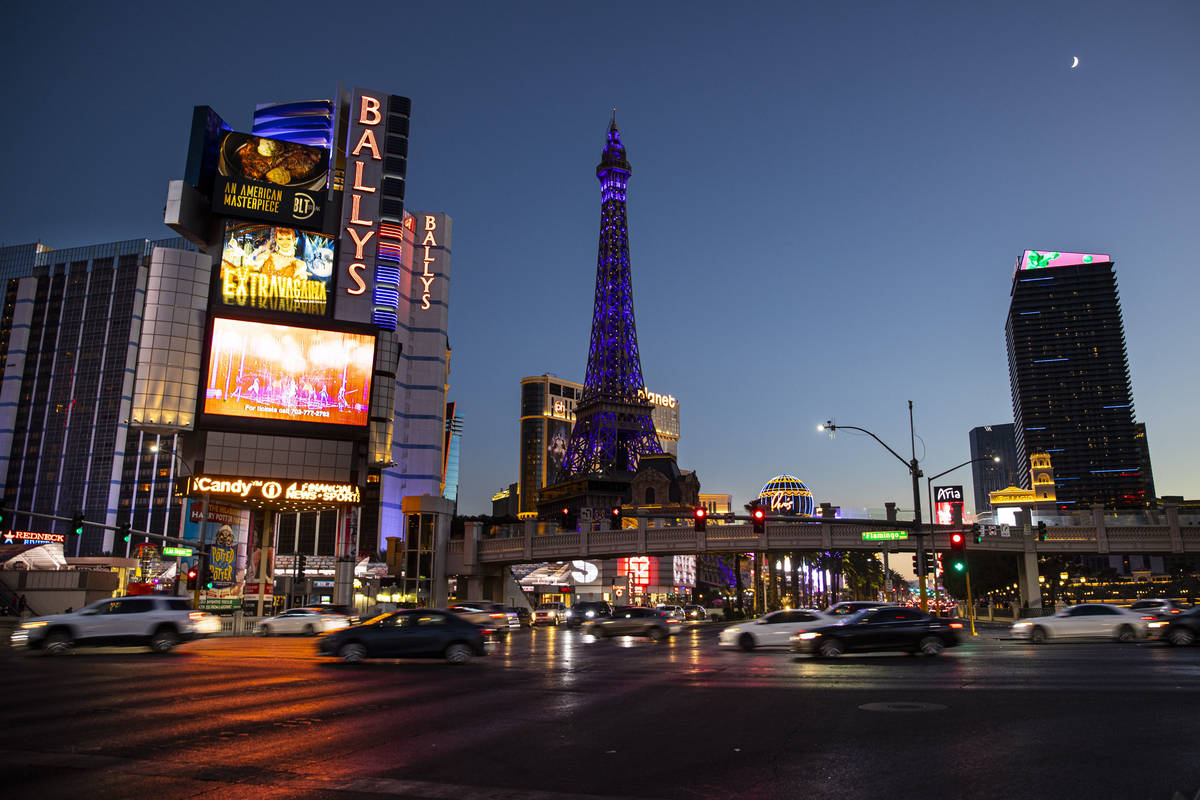 Traffic passes on the Las Vegas Strip Thursday, Nov. 19, 2020. (Chase Stevens/Las Vegas Review- ...