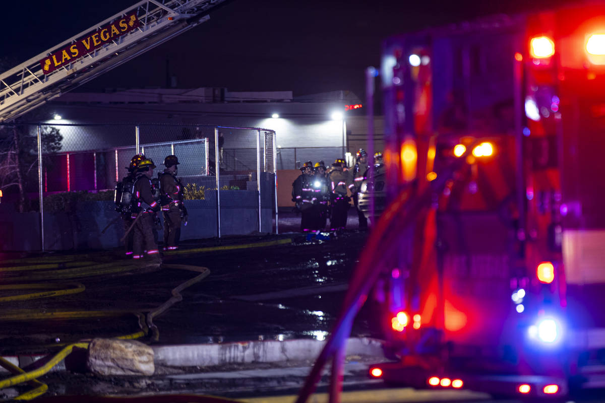 Las Vegas firefighters respond to a fire at a tire shop off Decatur Boulevard at Meadows Lane i ...
