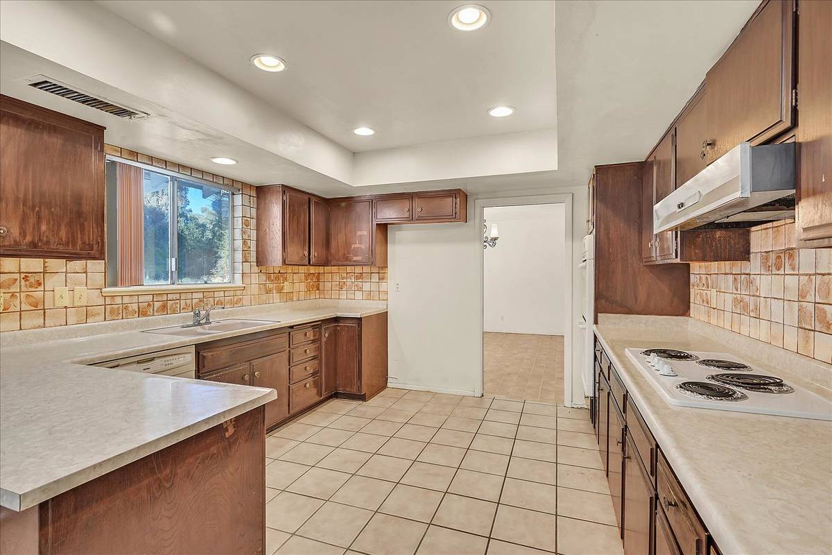 The kitchen. (Coldwell Banker Premier Realty)
