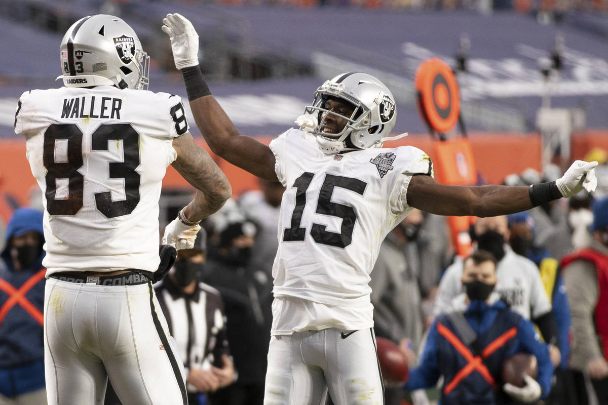 Raiders tight end Darren Waller (83) celebrates after scoring a touchdown in the second quarter ...