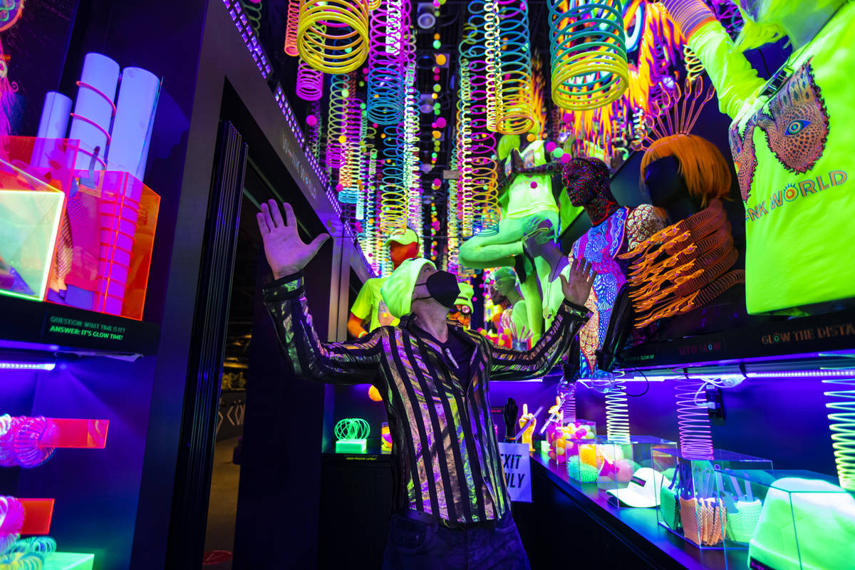 Wink World At Area15 A Splash Of Neon Dreams Las Vegas Review Journal