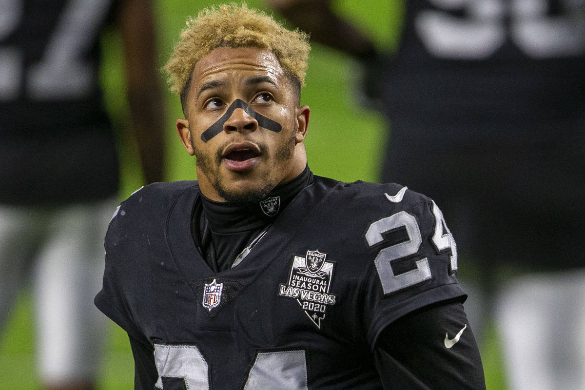 Raiders strong safety Johnathan Abram (24) warms up before an NFL football game against the Mia ...