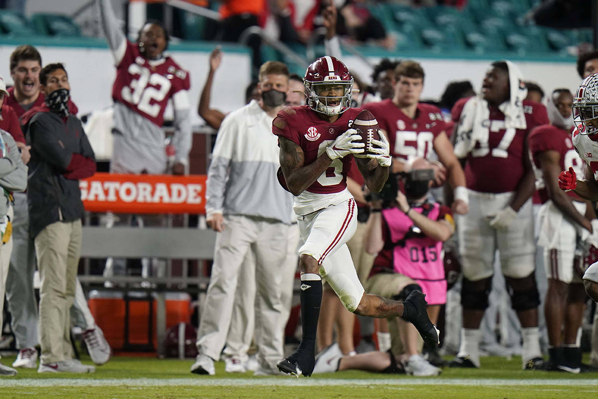 Alabama wide receiver DeVonta Smith catches a touchdown pass against Ohio State during the firs ...