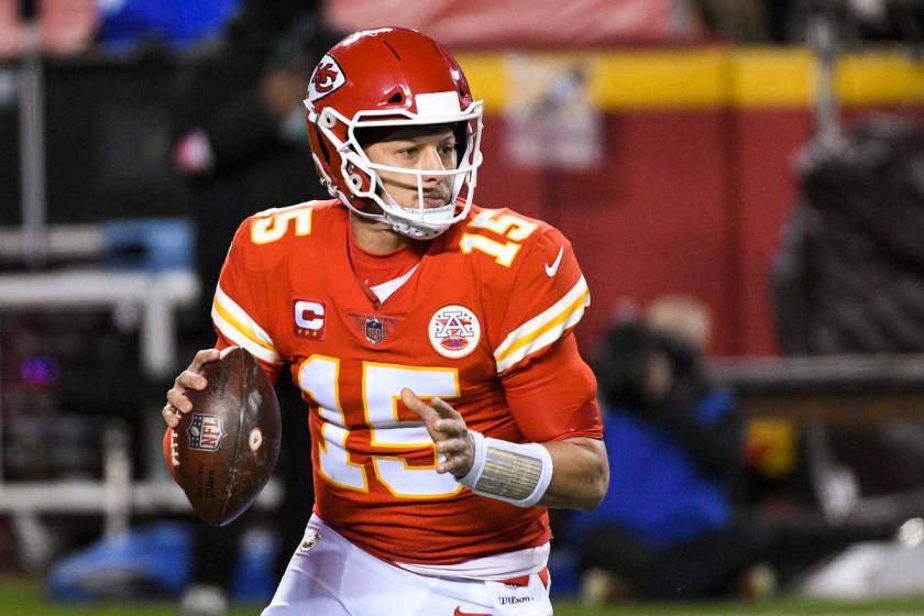 Chiefs favored to win 2022 Super Bowl, Raiders long shots Chiefs favored to win 2022 Super Bowl, Raiders long shots