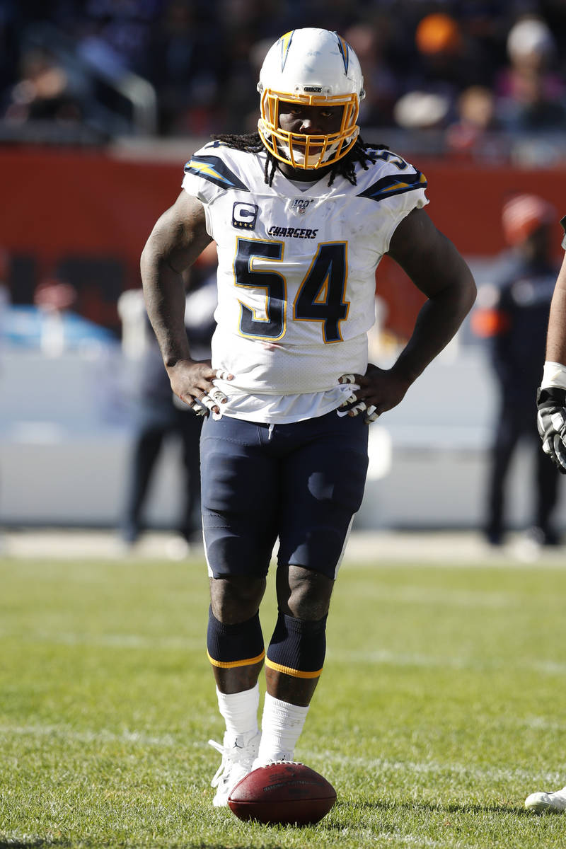 Los Angeles Chargers defensive end Melvin Ingram (54) lines up against the Chicago Bears during ...